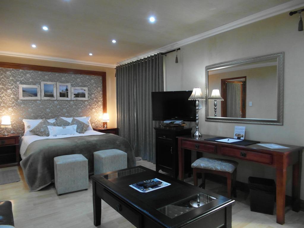 2 Leafed Doors Otel Sandton Dış mekan fotoğraf